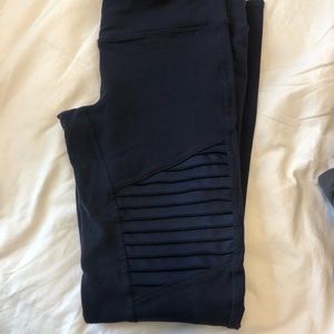 Alo navy moto leggings medium